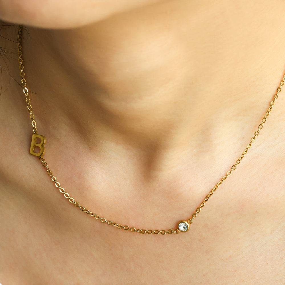 Initialkjede med diamantdetalj