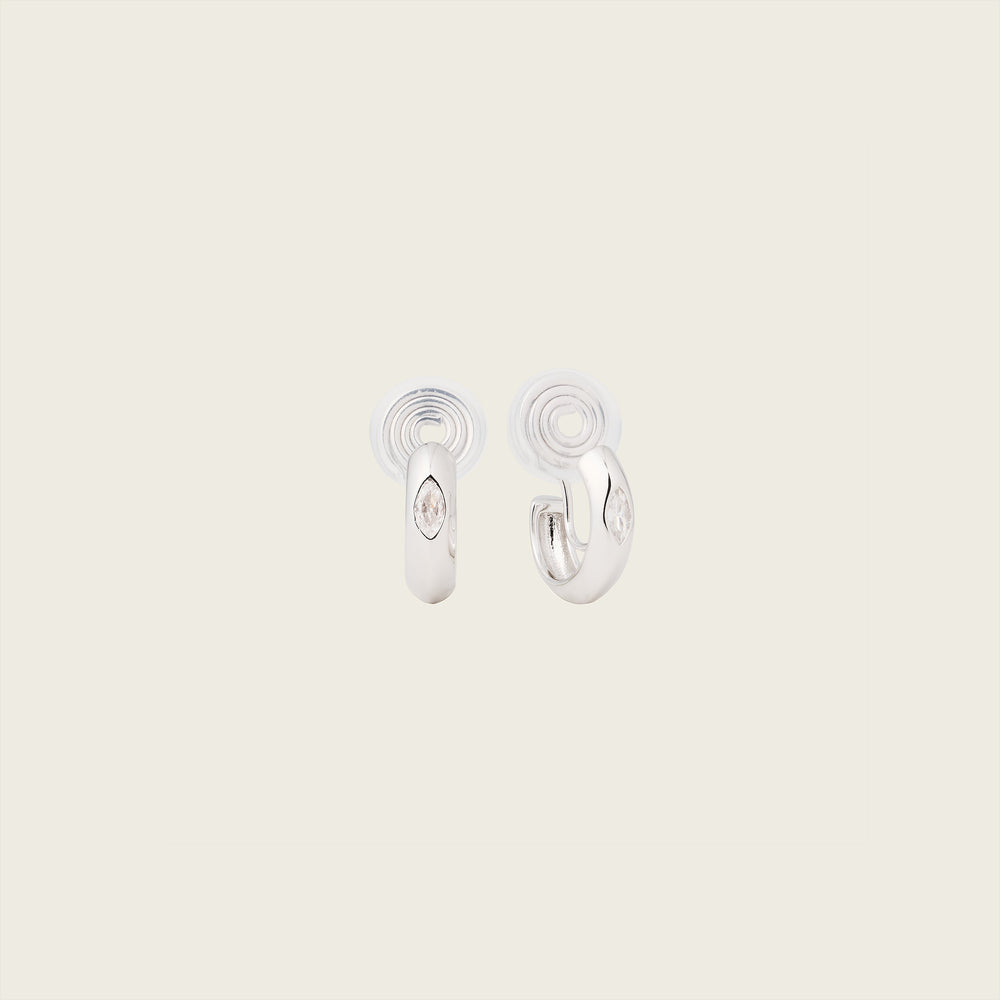 Utane sølvfargede marquise-huggies – bilde 3