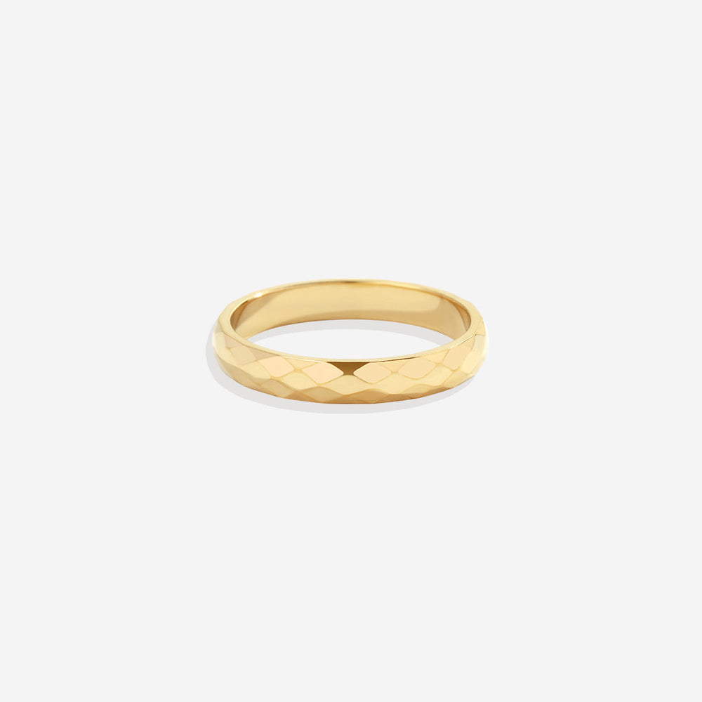 Delikat hamret ring