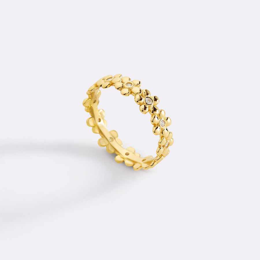 Eternity-ring med zirkonia och prästkragar