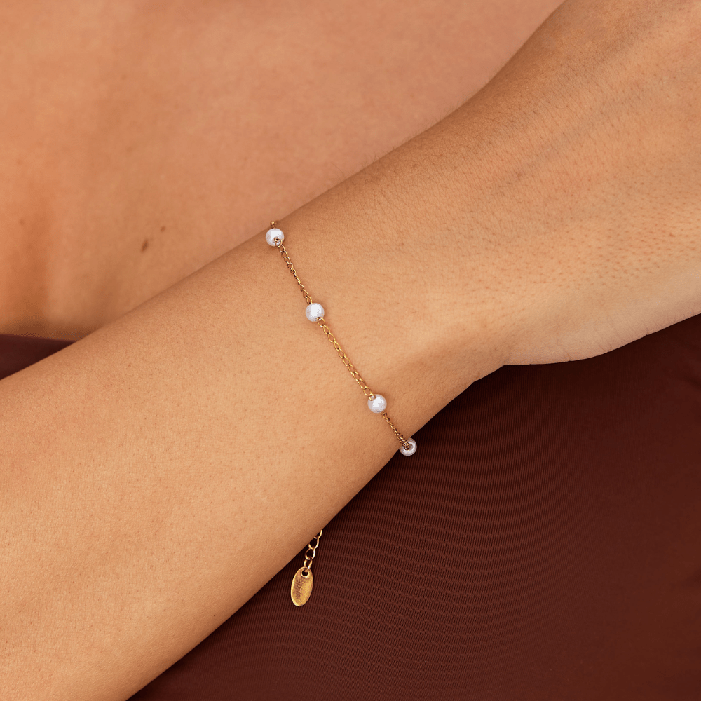 Nura guldfärgat armband med en sötvattenspärla – bild 3