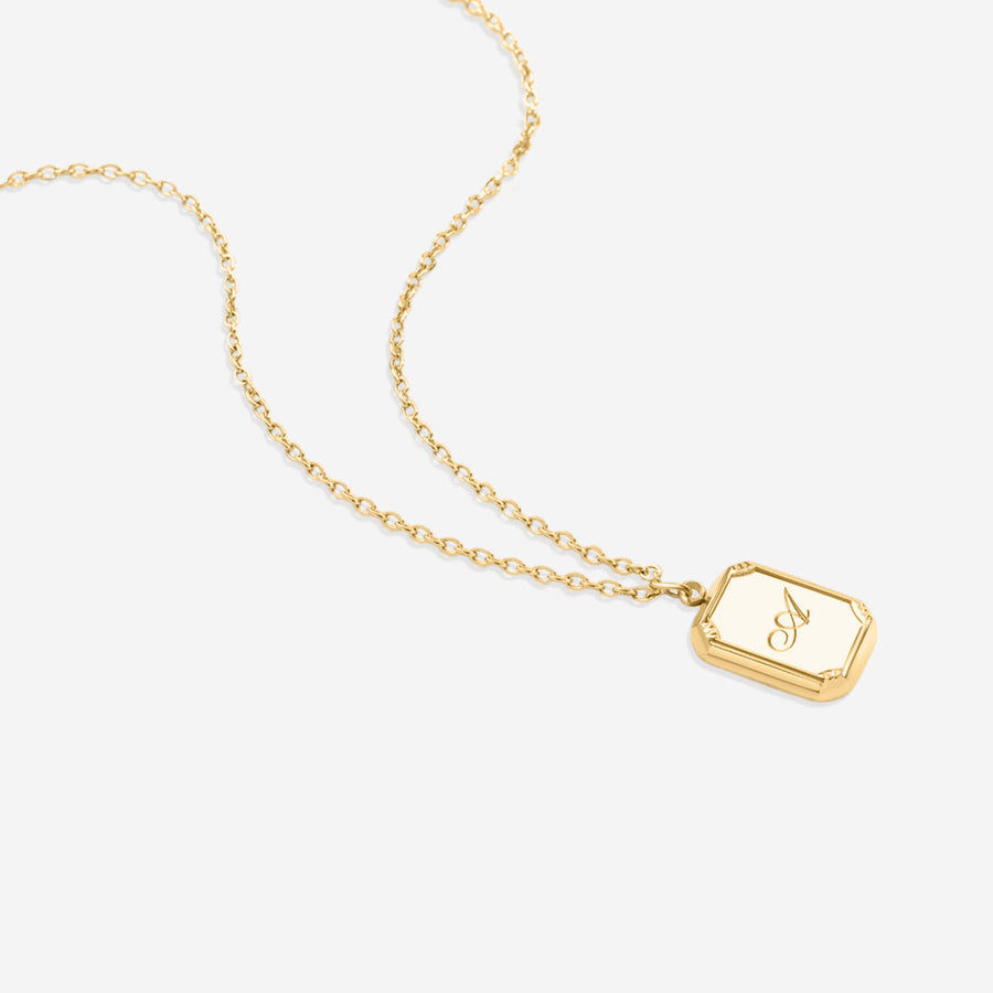Halsband med initialhänge guld