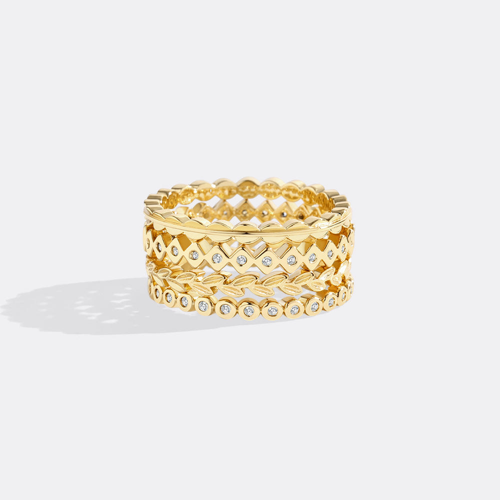 Tunt set med små ringar guld