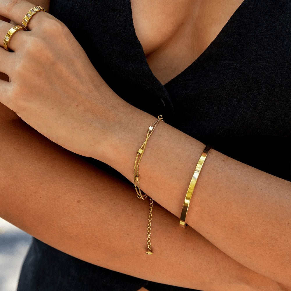 Mia gullfarget lagdelt armbånd med kuber – bilde 2