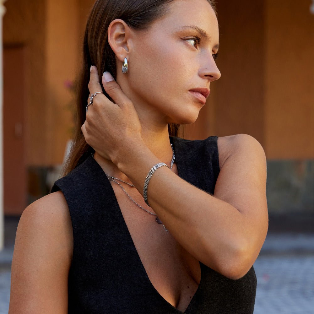 Molly silverfärgat armband med milanesisk mesh – bild 4
