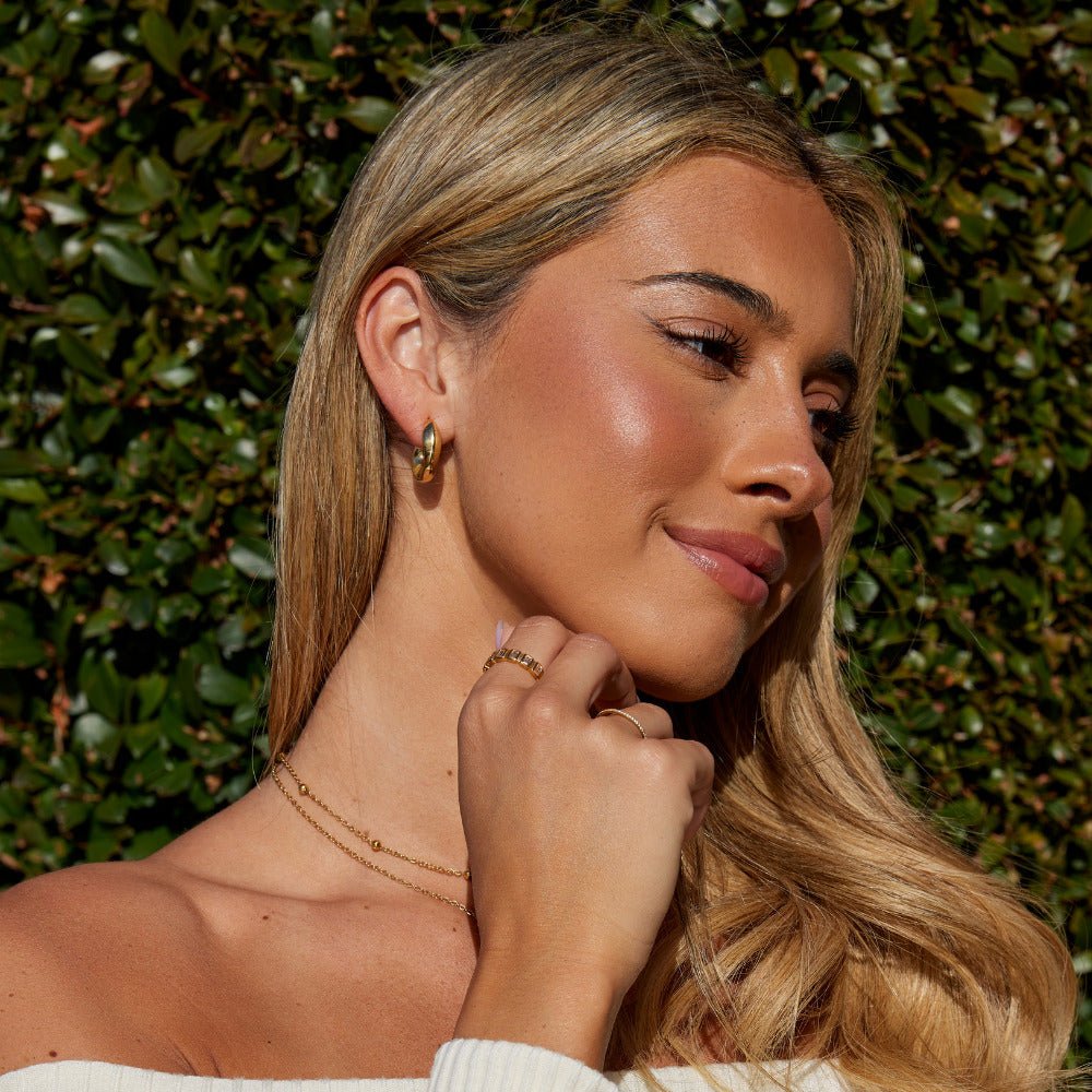 Sarah gullfargede tvunnede hoops, 18K gullbelagt – bilde 4