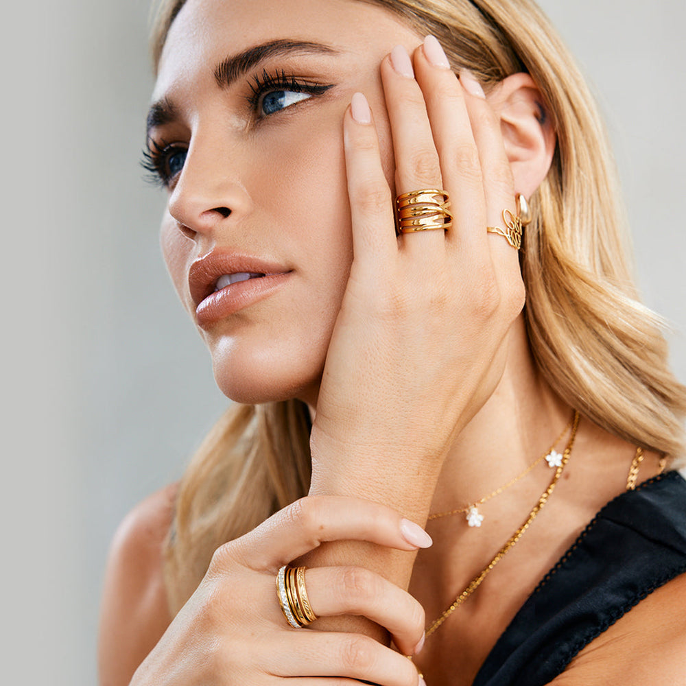 Statement-ring med viklet tråd