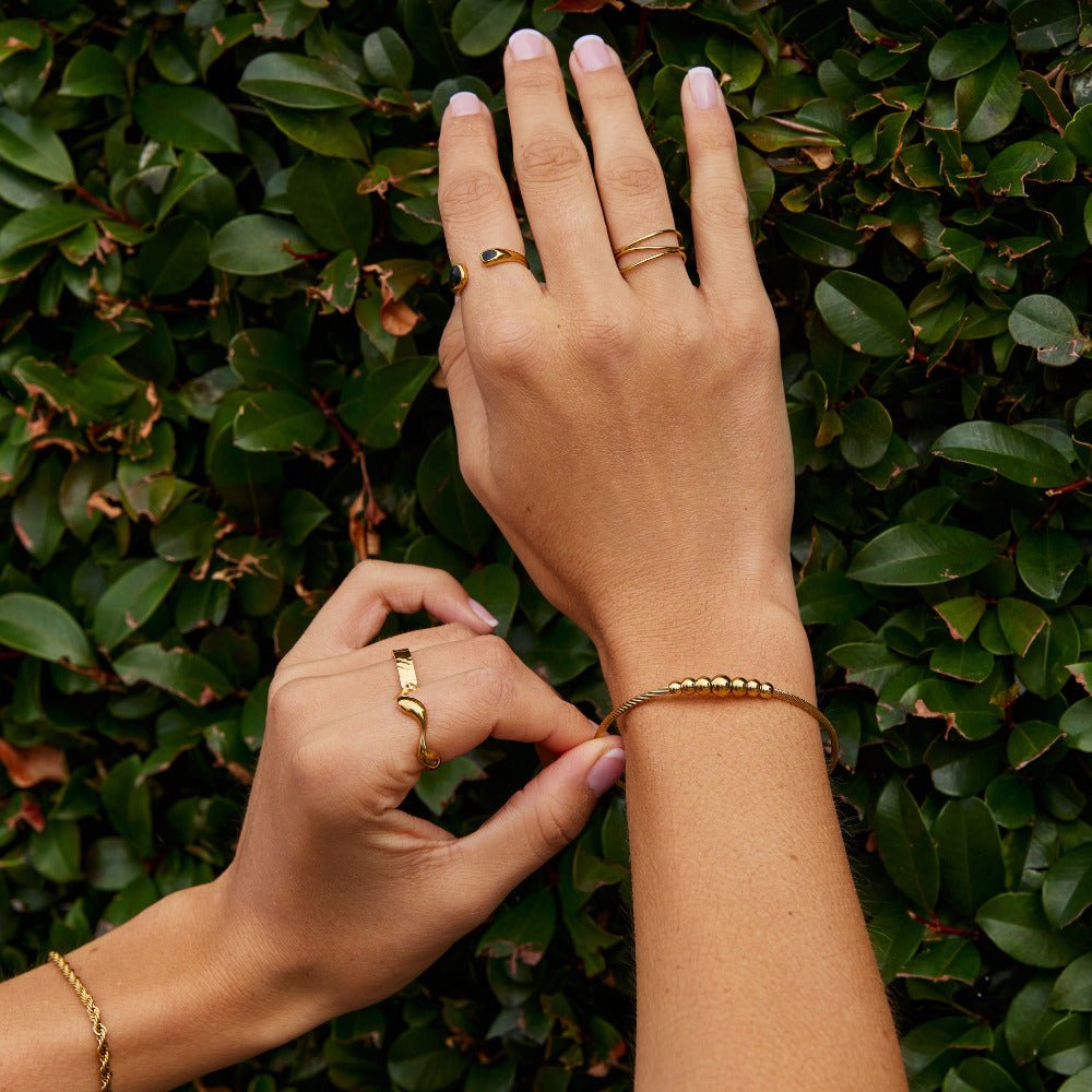 Yuri gullfarget armring med perler – bilde 3