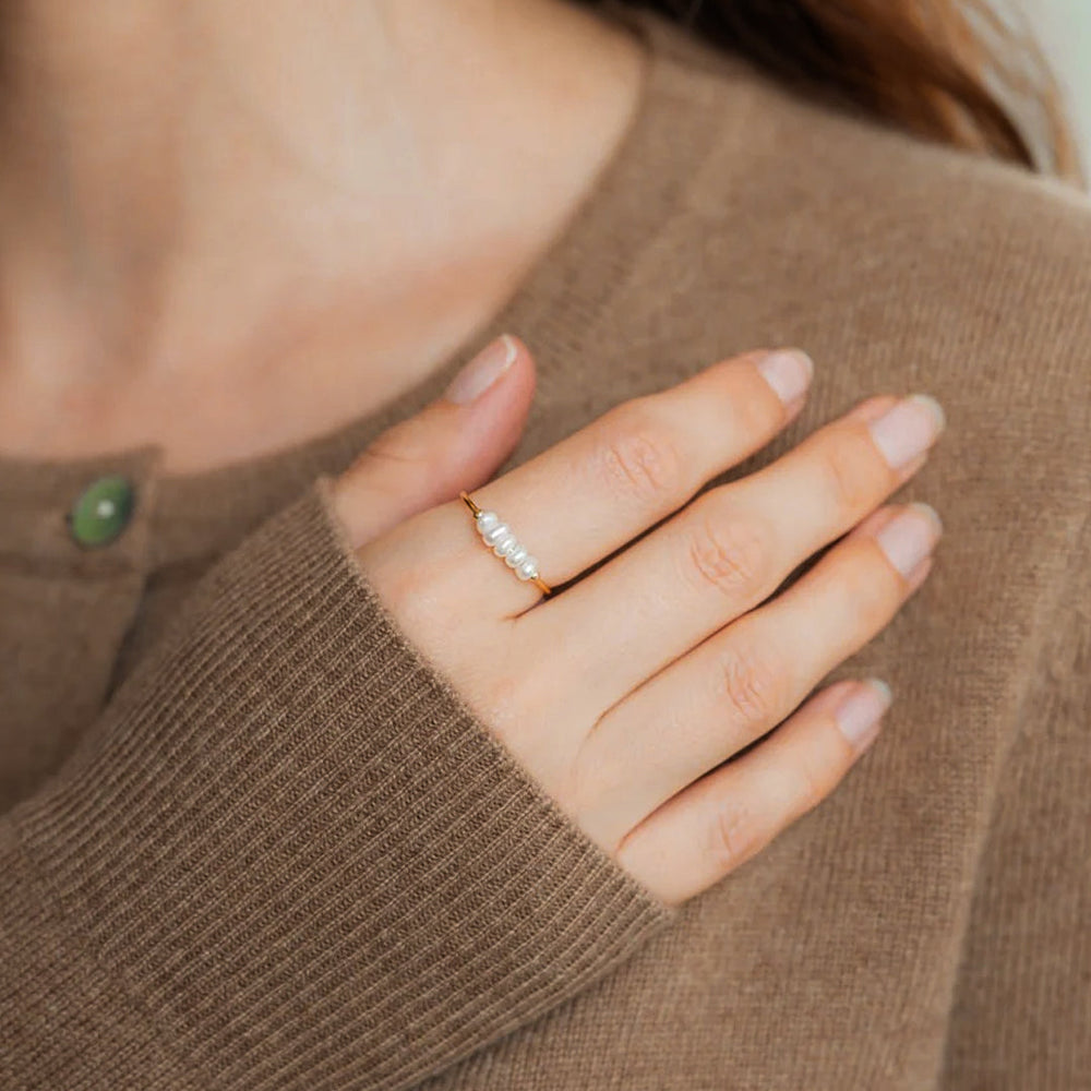 Mini Pearl Ring