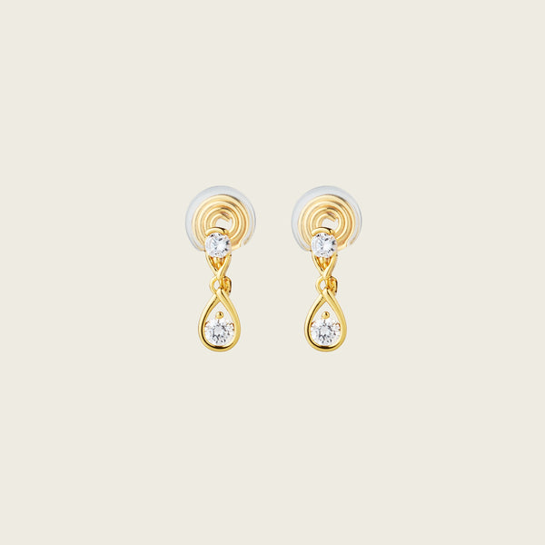 https://cdn.shopify.com/s/files/1/0569/3286/0096/files/AIORI_Naomi_ClipOnearrings_Gold_1.jpg?v=1770215758