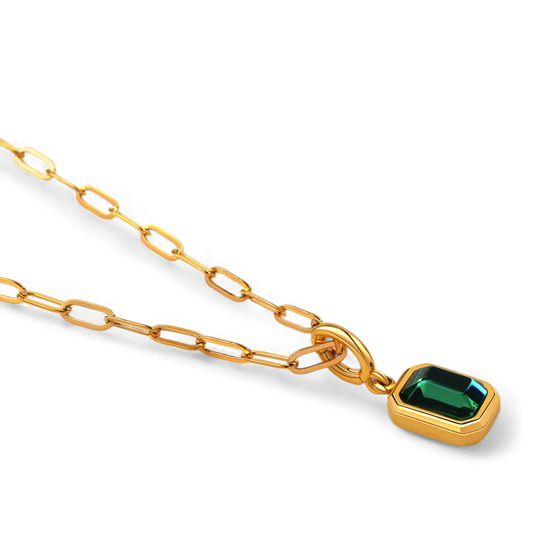 Collier breloque pierre de naissance baguette