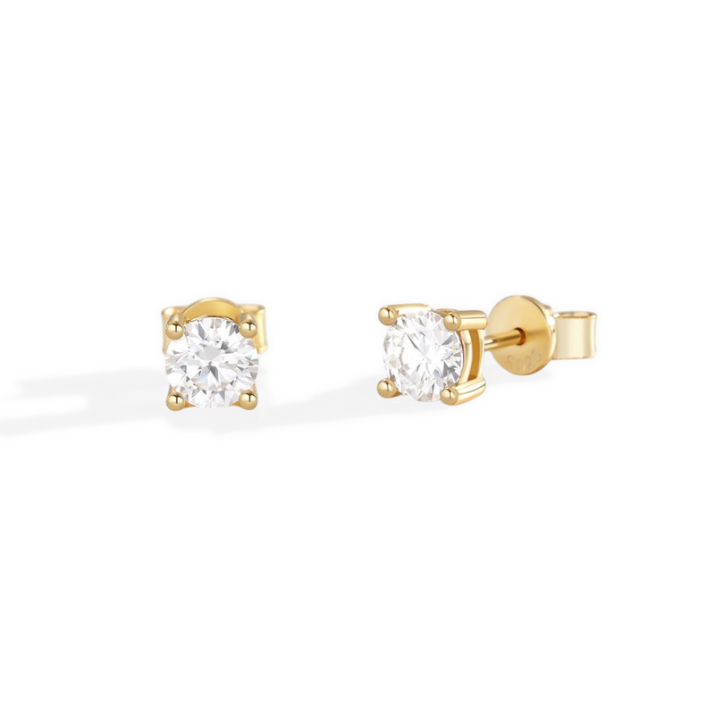 Boucles à tige diamant classiques