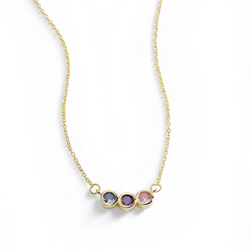 Collier familial à pierres de naissance