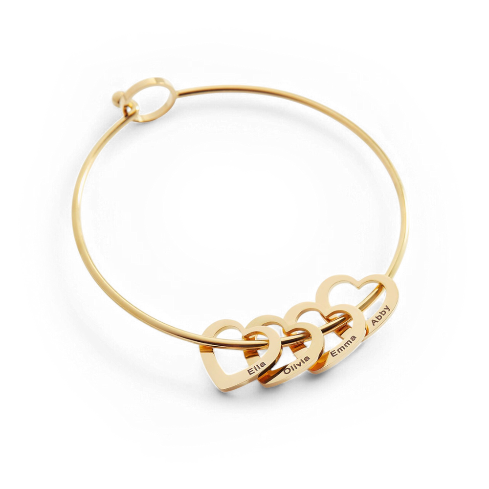 Personlig armbånd med hjerter gravert med navn