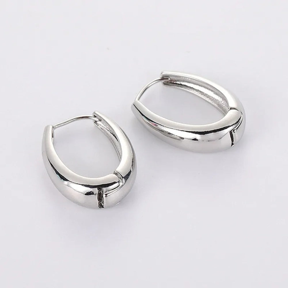 Classic örhängen i 925 sterlingsilver eller guldpläterade