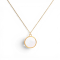 Collier médaillon de nacre