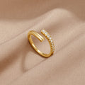 Arya wrap-ring i gull og krystall