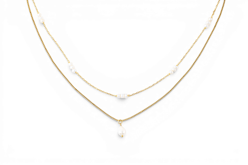 Dainty Layered Pearl Necklace