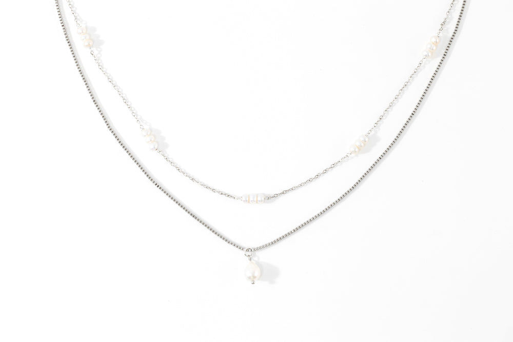 Dainty Layered Pearl Necklace