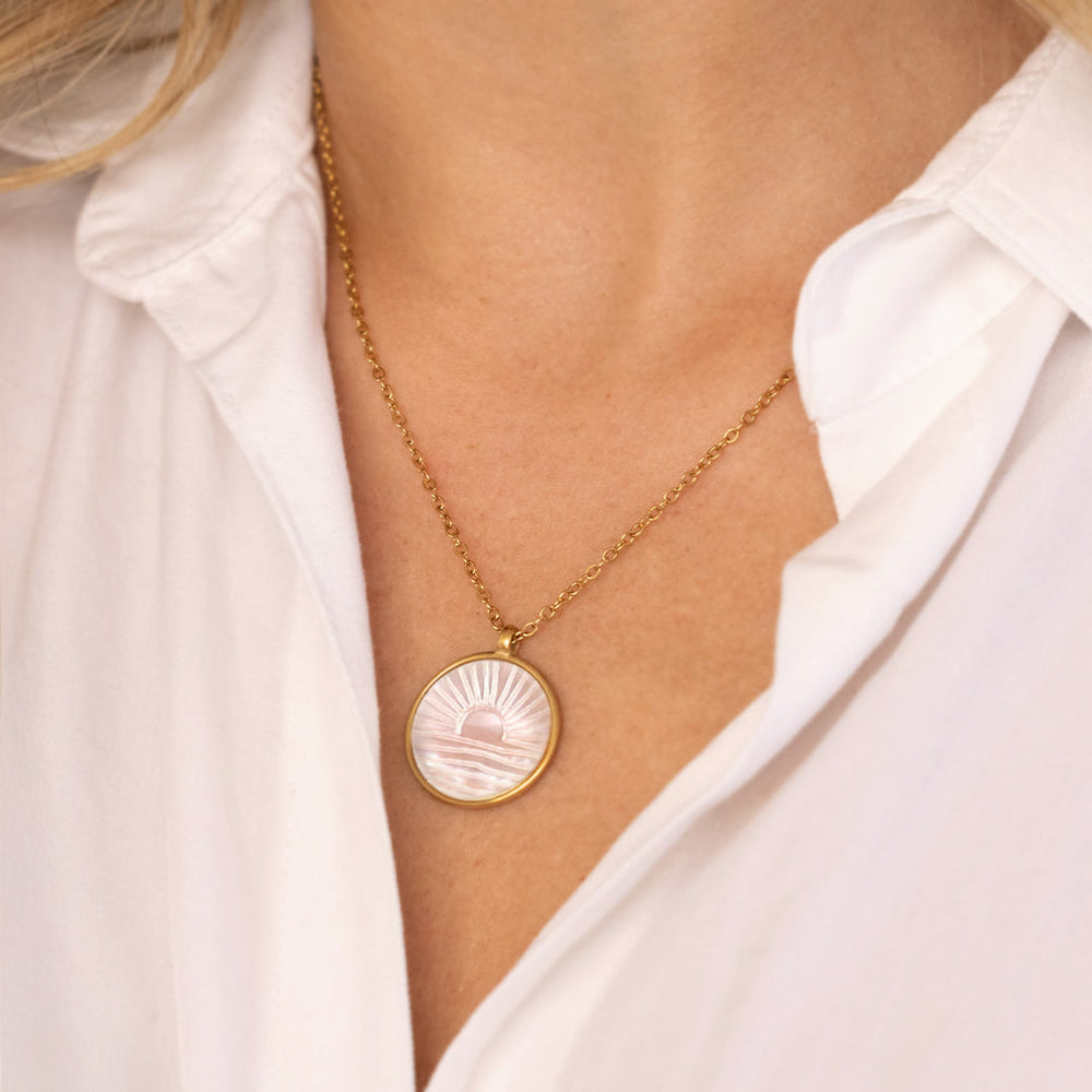 Collier pendentif nacre