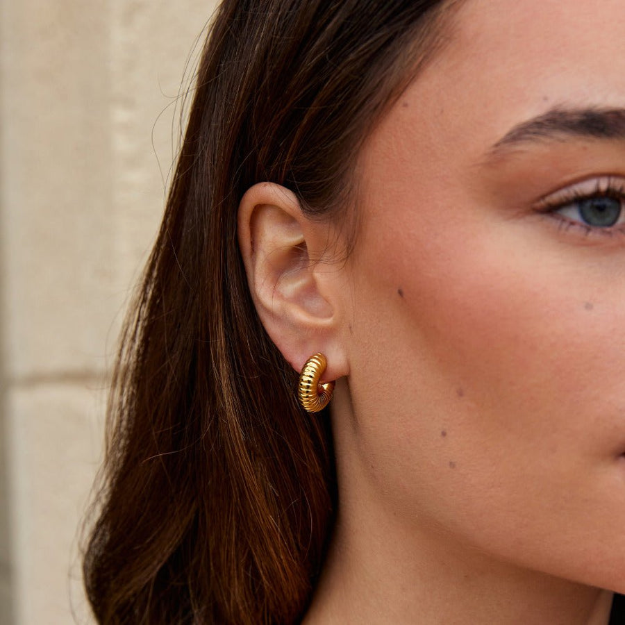Lulu Spring gullfargede hoops – bilde 5