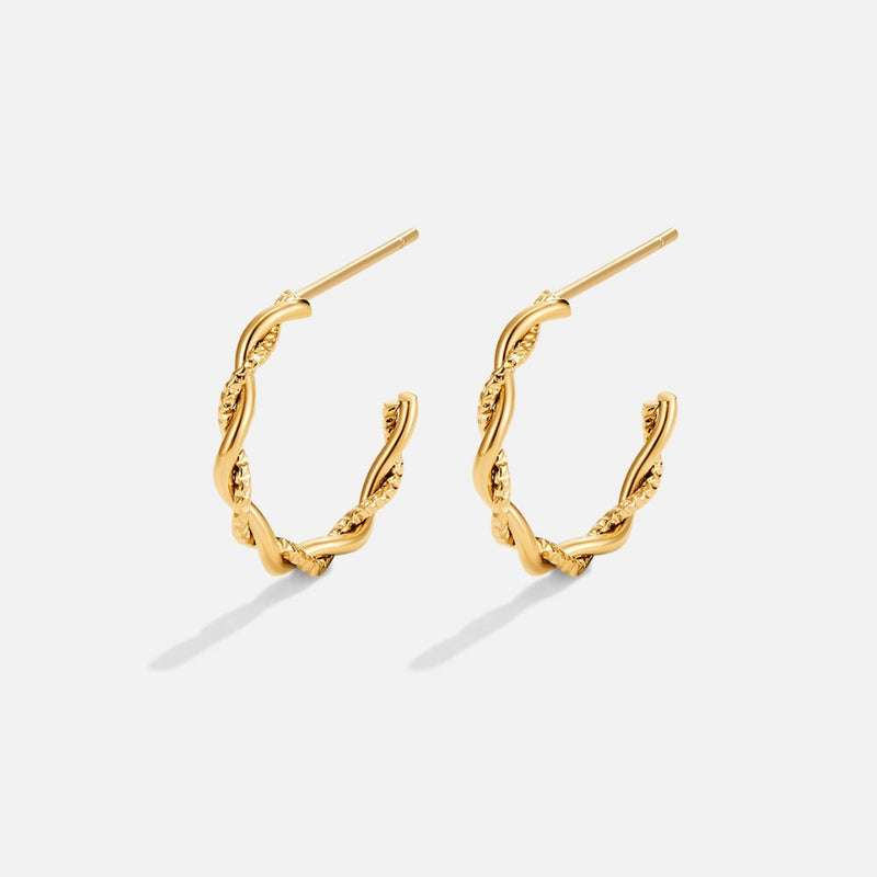 Maria tvinnede halve hoops