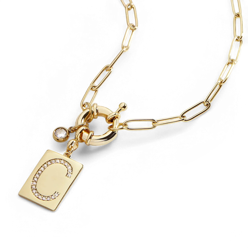 Collier initiale pavée — chaîne trombone