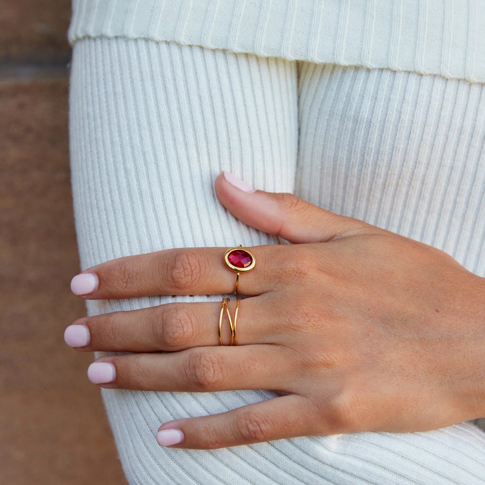 Justerbar ring med rubinröd zirkonia guld – bild 2