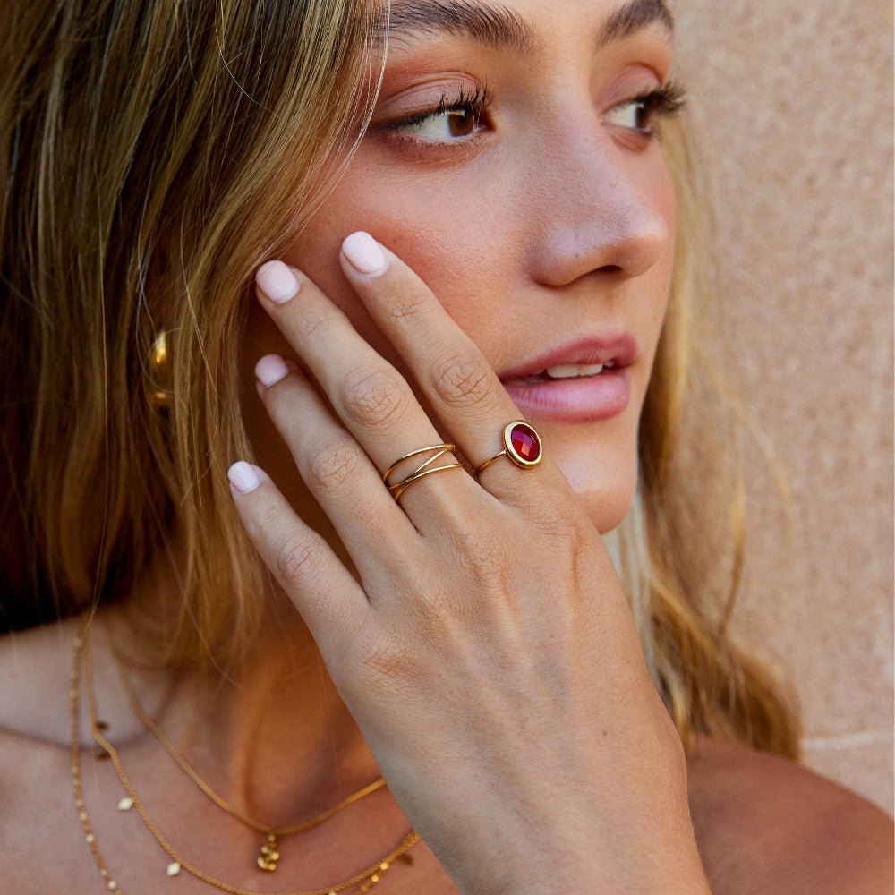 Justerbar ring med rubinröd zirkonia guld – bild 4