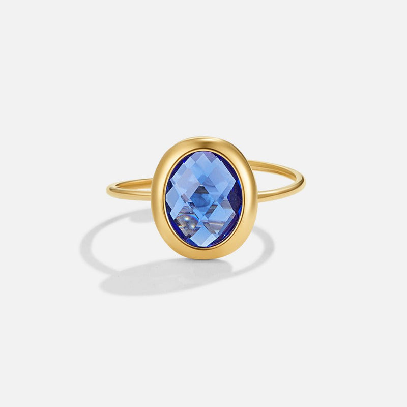 Ring med safirblå kristall guld