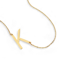 Collier initiale audacieux