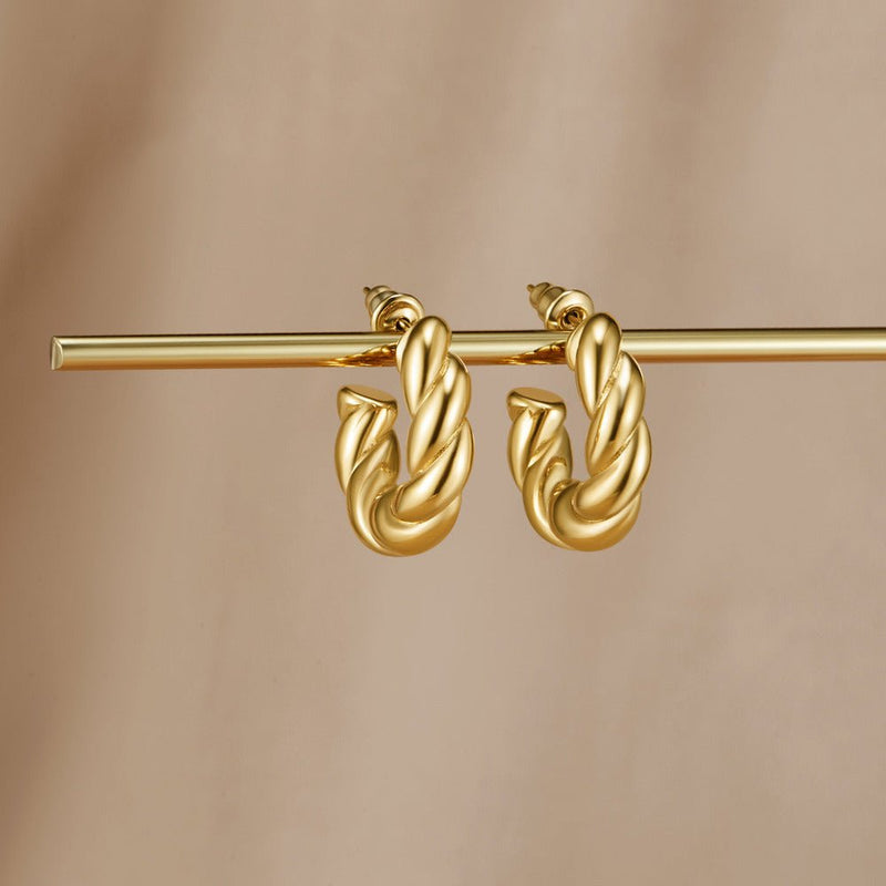 Felicity tvunnede hoops